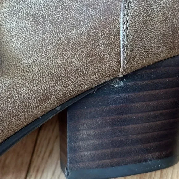 Rylie Booties by Beartraps Women’s Size 9 Heel Size 2.5” - Picture 8 of 8